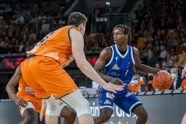 铁桶阵式防 铁桶阵式防